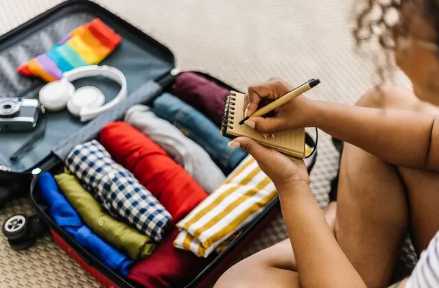 How to Pack a Suitcase Like an Expert